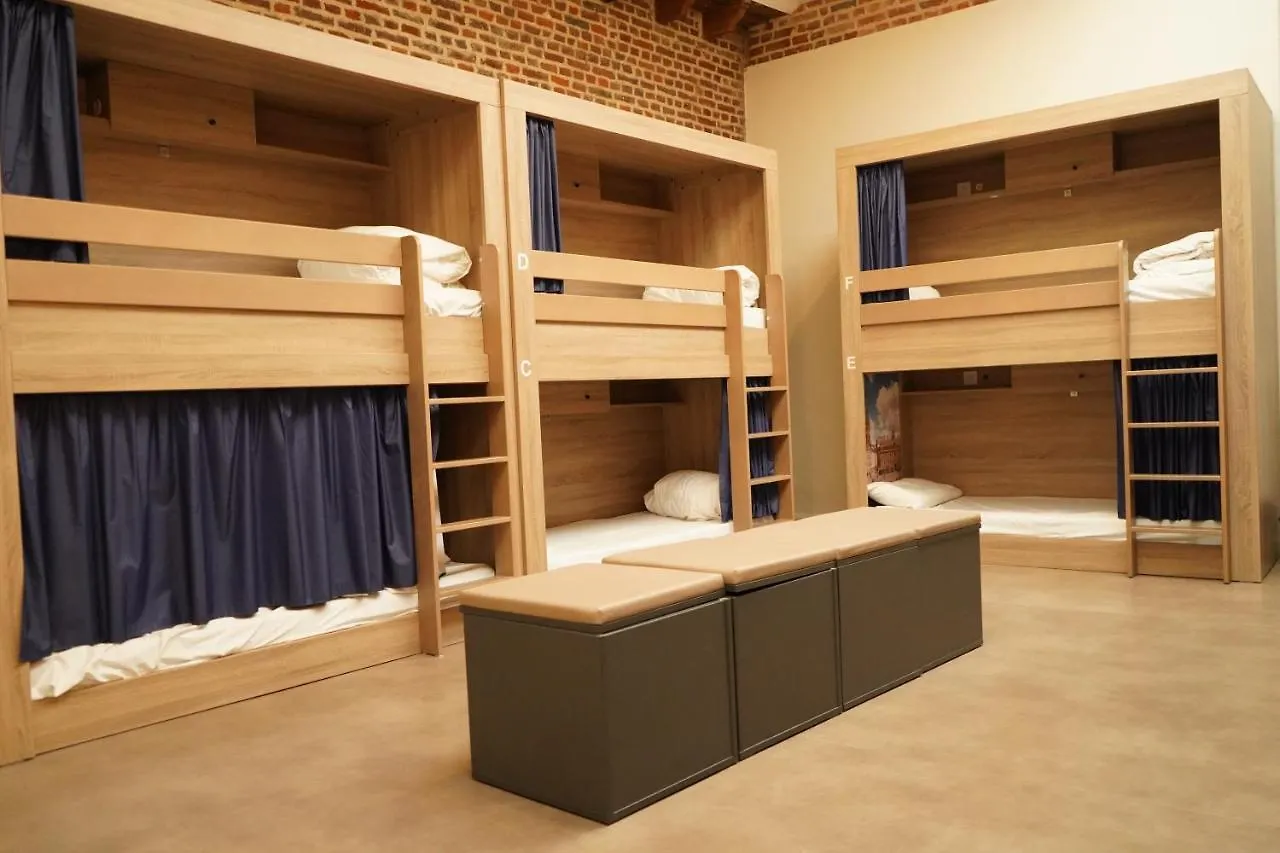 The People - Lille Hostel France