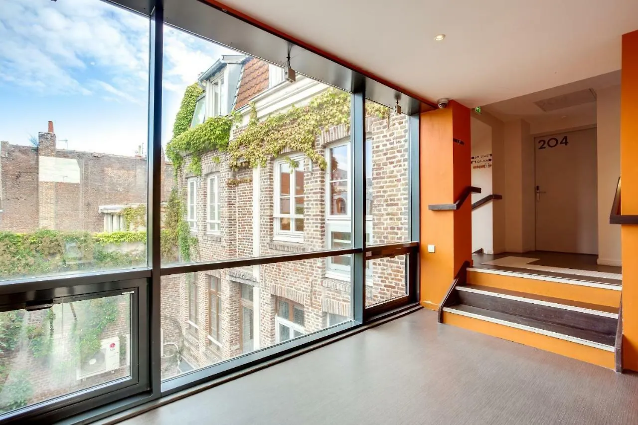 The People - Lille Hostel