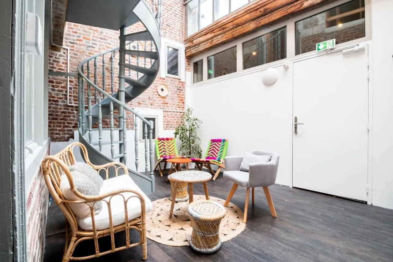 The People - Lille Hostel